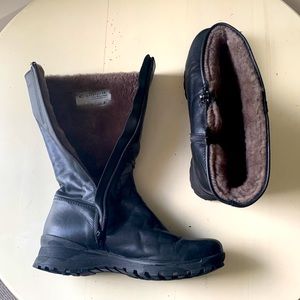 La Canadienne Women’s Black Leather Shearling Lined Boots